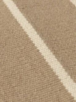 ferm LIVING Calm Kelim-matta, 200 x 300 cm, mörk sand - naturvit