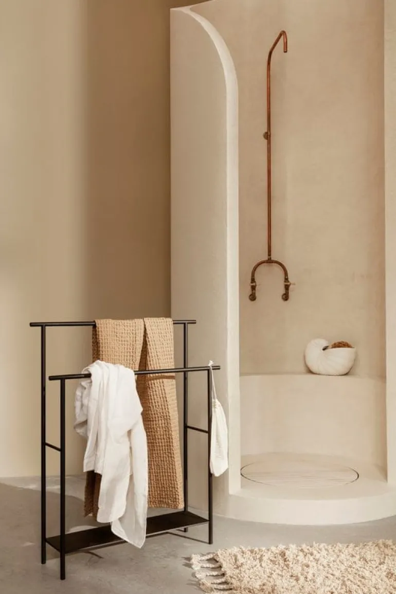 ferm LIVING Dora handdukshängare, svart