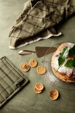 ferm LIVING Hale grytlapp, 2-pack, grön - svart