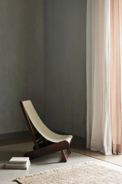 ferm LIVING Hemi fåtölj, mörkbetsad bok - naturligt linne