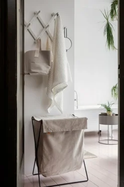 ferm LIVING Herman tvättkorg, svart