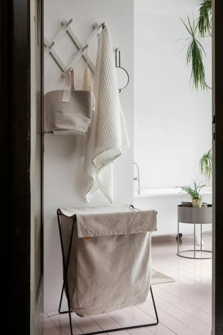 ferm LIVING Herman tvättkorg, svart