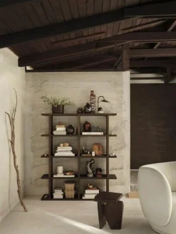 ferm LIVING Kona bokhylla 2x4, mörk betsad ek