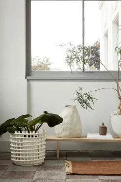 ferm LIVING Kona displaybord, ek