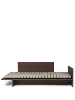 ferm LIVING Kona säng, mörkbetsad ek