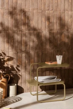 ferm LIVING Level sidobord, olivgrön