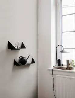 ferm LIVING Orb vattenkanna, svart