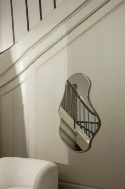 ferm LIVING Pond spegel, stor, mörk krom