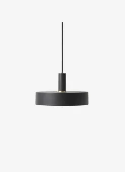 ferm LIVING Socket Pendant Low, svart