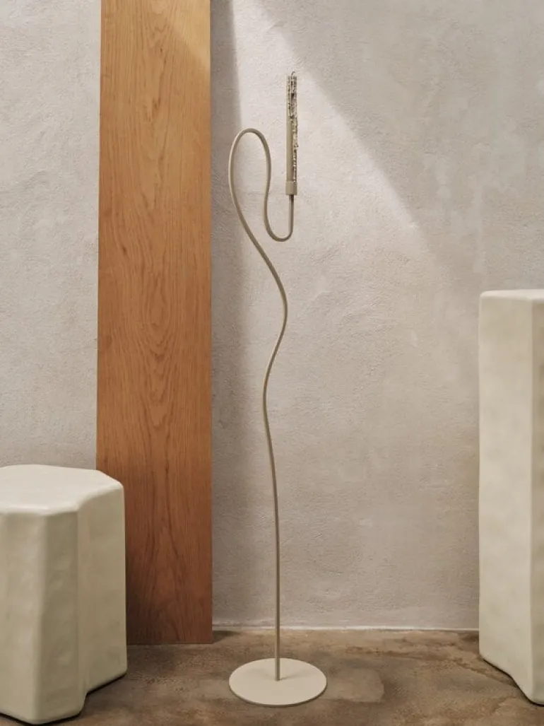 ferm LIVING Valse golvljusstake, kashmir