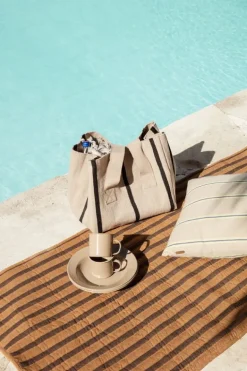 ferm LIVING Yard picknickväska, sand - svart