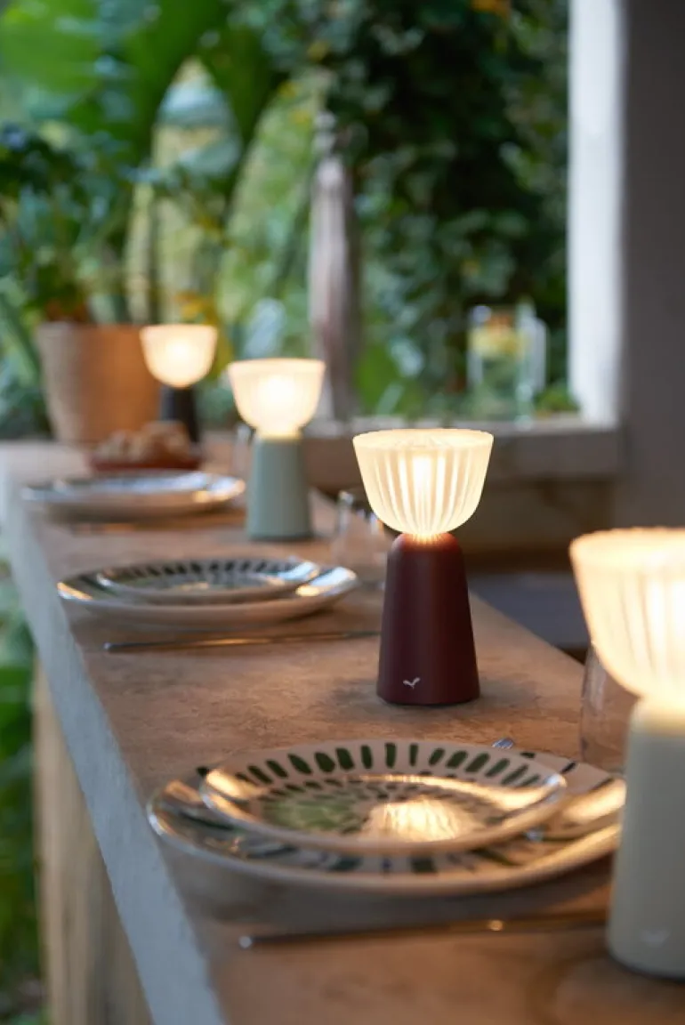 Fermob Swiing bärbar bordslampa, 20 cm, lergul