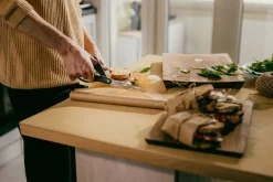 Fiskars Functional Form, ReNew universalsax, 21 cm, svart