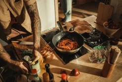 Fiskars Functional Form, wok, 28 cm