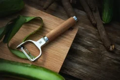 Fiskars Norden skalare i Y-modell, rörligt blad