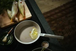 Fiskars Norden stekpanna i stål, 26 cm