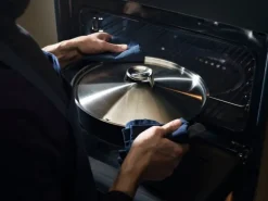 Fiskars Taiten ugnsform, 28 cm, med lock