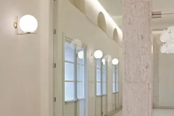 Flos IC C/W1 vägg-/taklampa, mässing