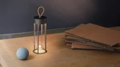 Flos In Vitro Unplugged lampa, svart