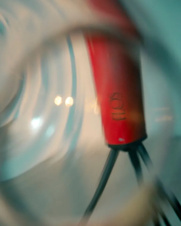 Flos Luminator golvlampa, dimbar, röd