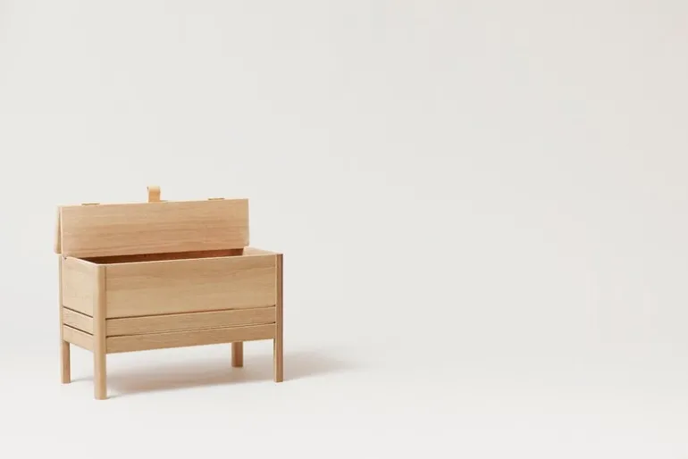 Form & Refine A Line förvaringsbänk, 68 cm, vit ek