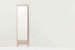 Form & Refine A Line spegel, vit ek