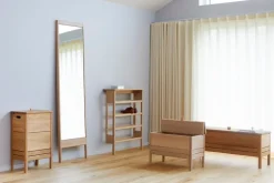 Form & Refine A Line spegel, vit ek