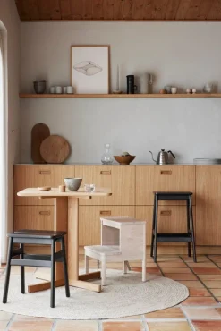 Form & Refine Angle barstol, 65 cm, svartbetsad bok