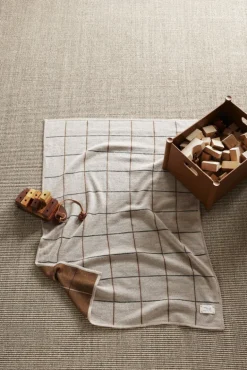 Form & Refine Aymara pläd, 70 x 100 cm, New Squares