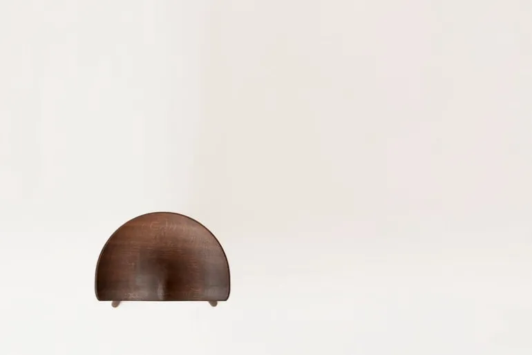 Form & Refine Shoemaker Chair No. 49 pall, rökt ek