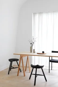 Form & Refine Shoemaker Chair No. 49 pall, svart bok