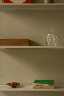 Frama Shelf Library H1852 vägghylla med skrivbord, varmvit