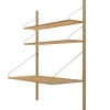 Frama Shelf Library H1148 vägghylla med skrivbord, oljad ek