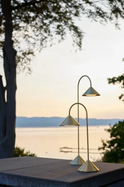 Frandsen Gras, portabel bordslampa, 72 cm, mässing