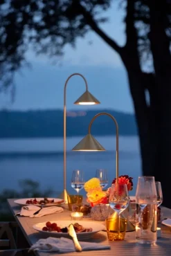 Frandsen Gras, portabel bordslampa, 72 cm, mässing