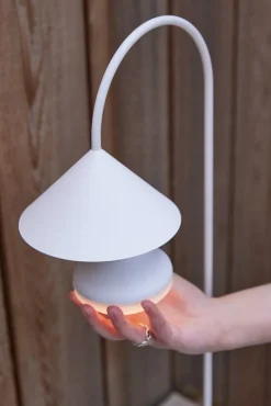 Frandsen Grasp, portabel bordslampa, 72 cm, matt vit