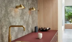 Frandsen Grasp. uppladdningsbar vägglampa, mässing