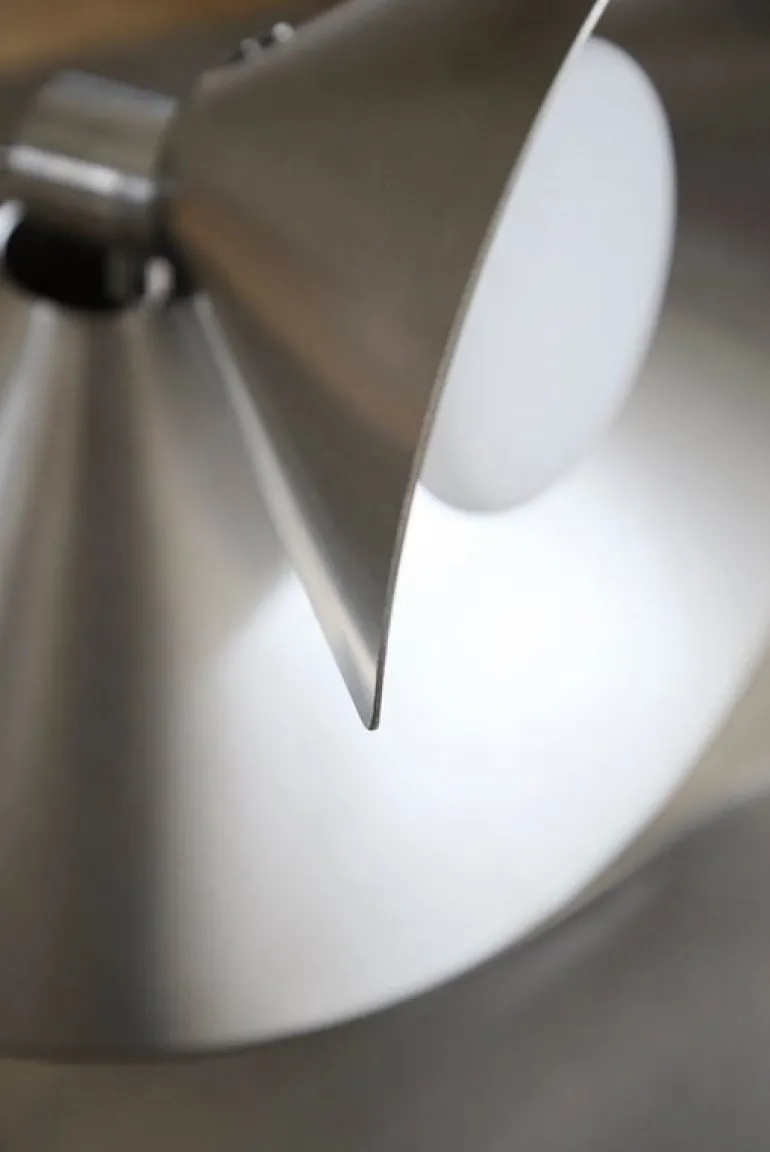 Frandsen Peel bordslampa, borstat rostfritt stål