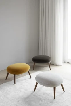 Fredericia Swoon fotpall, Hallingdal 130 - rökt ek