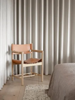 Fredericia The Spanish Dining Chair stol med armstöd, konjaksfärgat läder