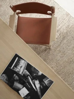 Fredericia The Spanish Dining Chair med armstöd, cognac läder - oljad ek