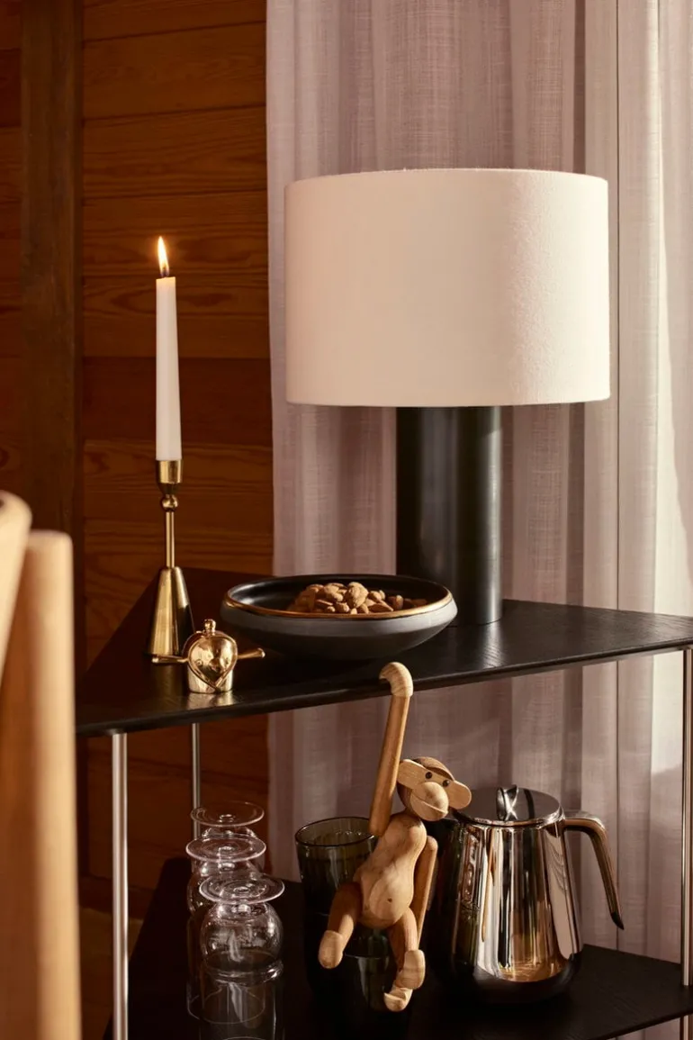 Fritz Hansen AJ Trolley, svart ask