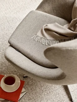 Fritz Hansen Egg loungefåtölj, satinpolerad aluminium - Re-wool 0218