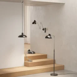 Fritz Hansen Kaiser Idell 6559-W vägglampa, svart