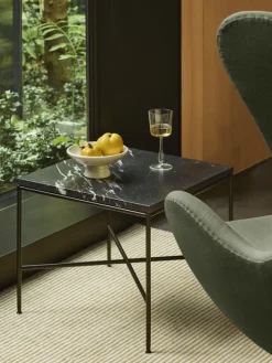 Fritz Hansen Planner MC330 soffbord, svart - marmor Charcoal