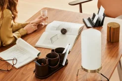 Fritz Hansen PM-02 bordslampa, opal - mässing