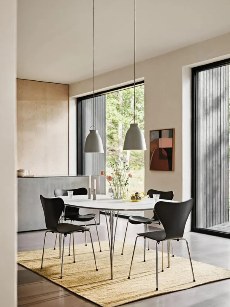 Fritz Hansen Series 7 3107 stol, krom - svart