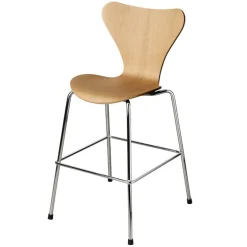 Fritz Hansen Series 7 Junior stol, ek - krom