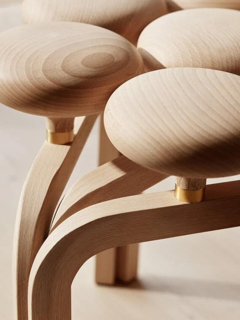 Fritz Hansen Utzon pall, oljad bok