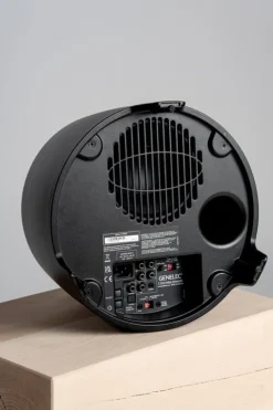 Genelec F One (B) aktiv subwoofer, svart